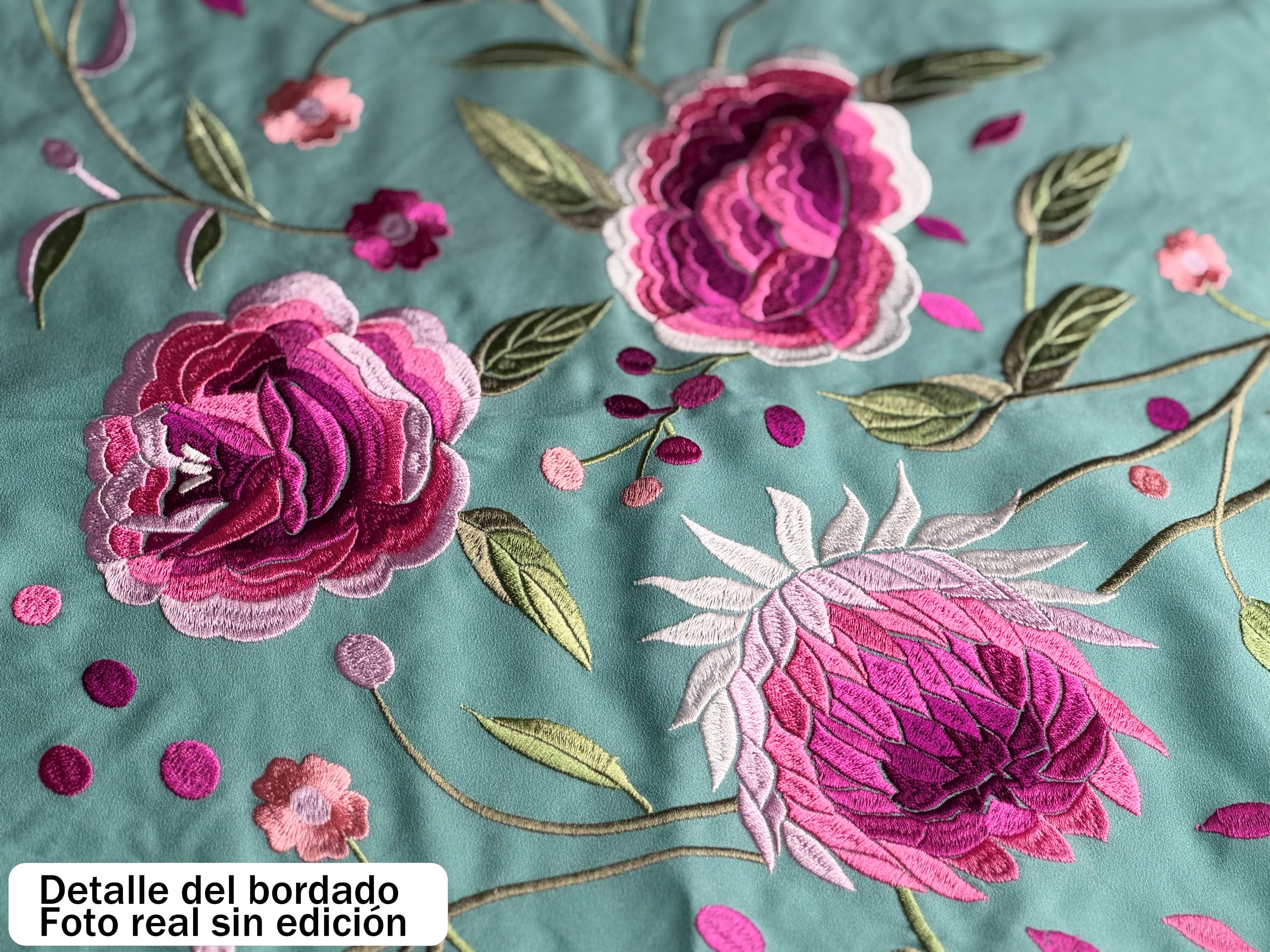 Súper oferta !Mantón de Flamenca Bordado de Rosas - de Chiffón 140 X 50 cm con flecos cortos 20cm
