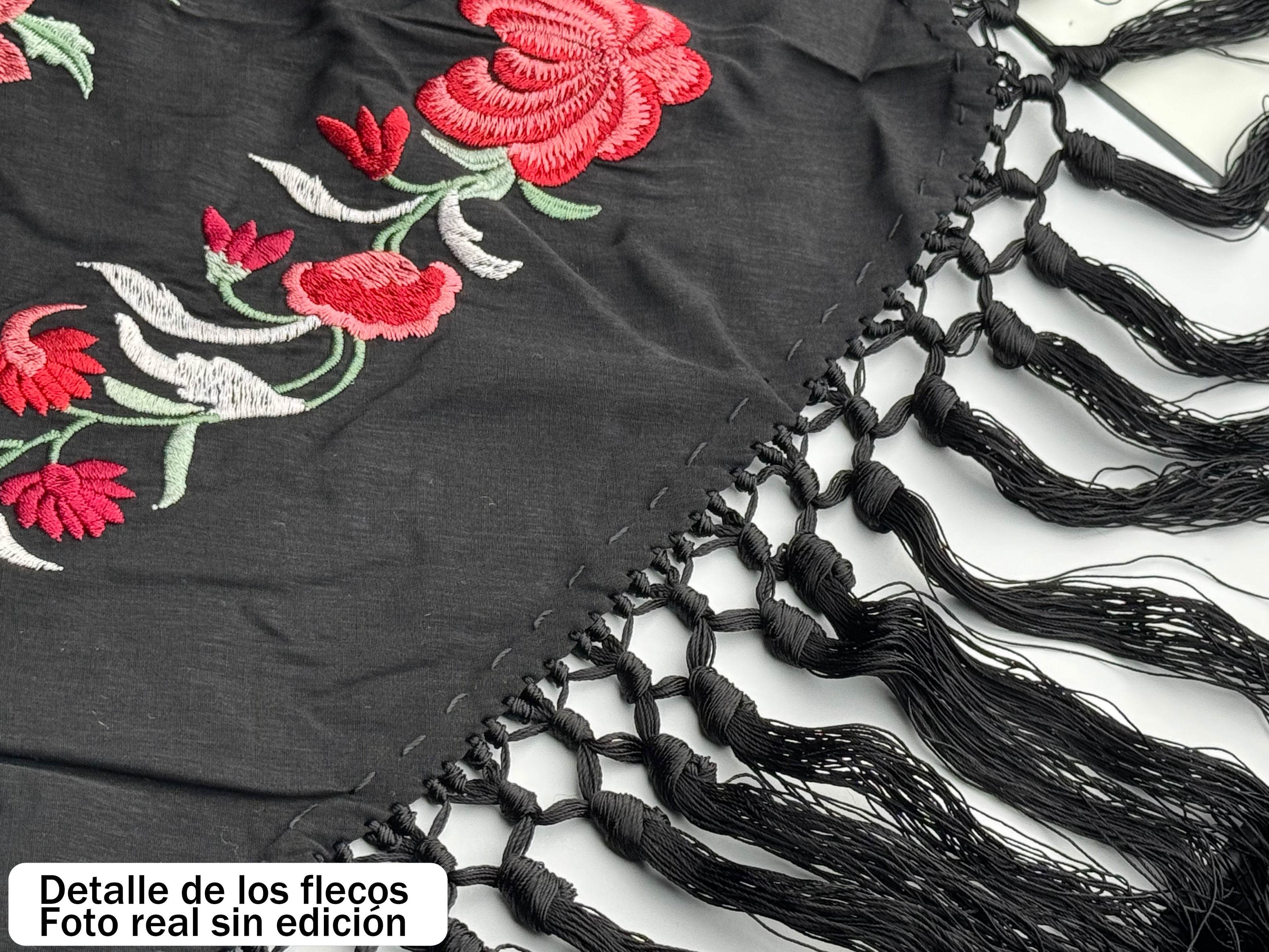 Manton de Flamenca Bordado – Ligero algodón 140X60  y con flecos corto 15cm